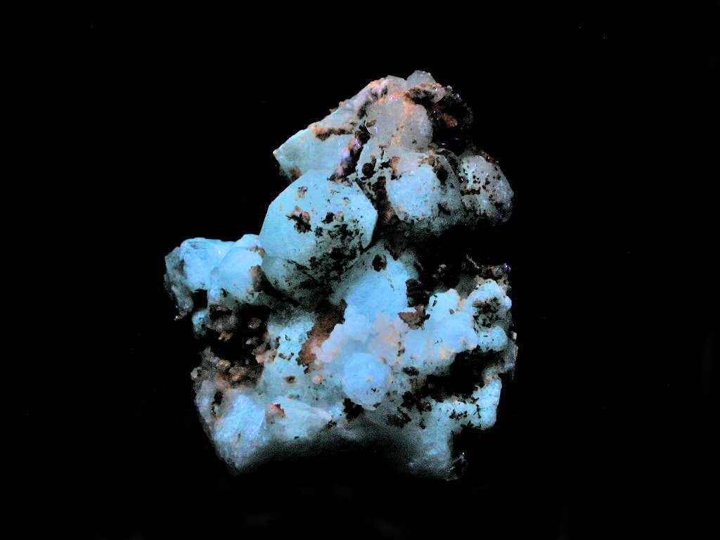 Analcime, Aegirine, Thorbastnäsite