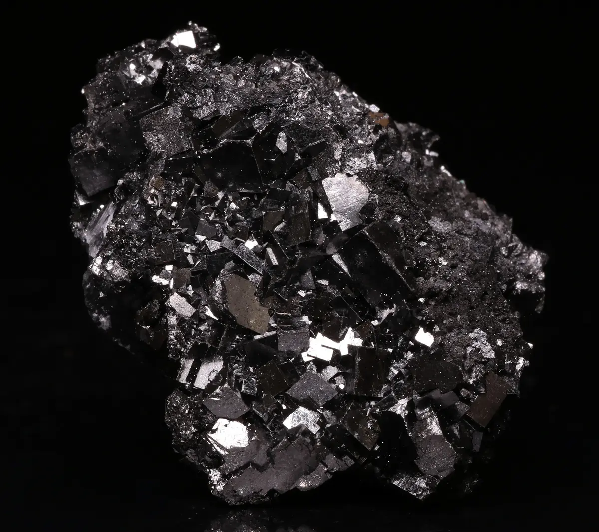Bixbyite-(Mn)