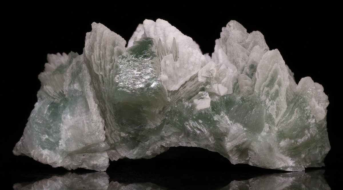 Hydrozincite, Tarbuttite