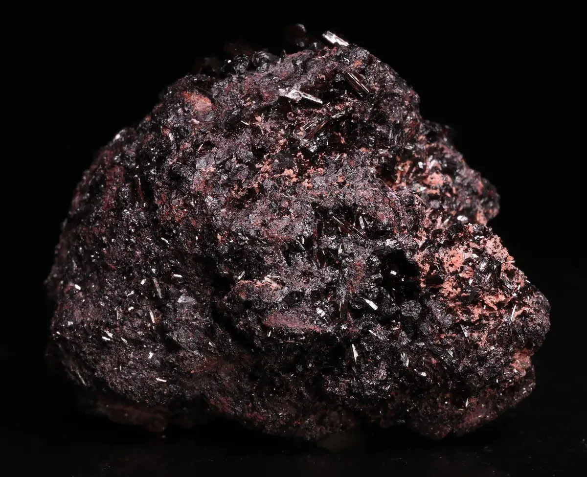 Manganvesuvianite