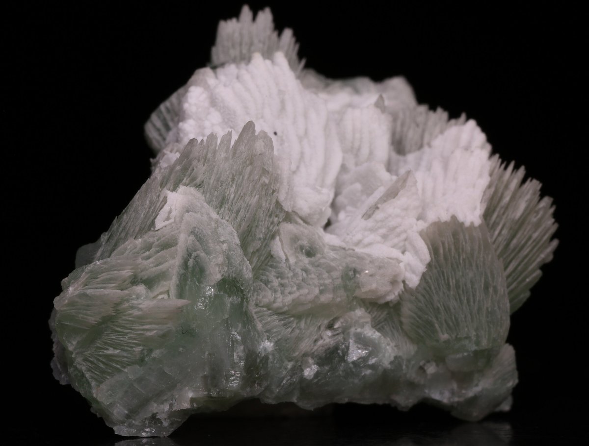 Hydrozincite, Tarbuttite