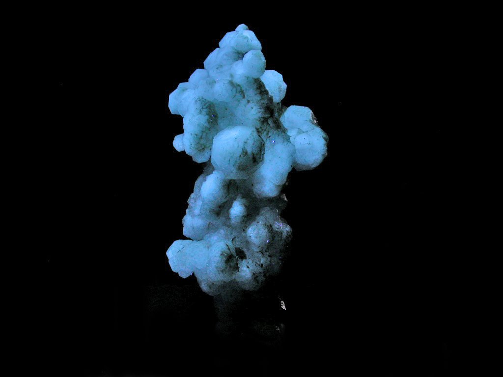 Analcime, Nenadkevichite