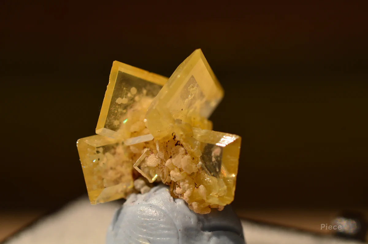 Wulfenite