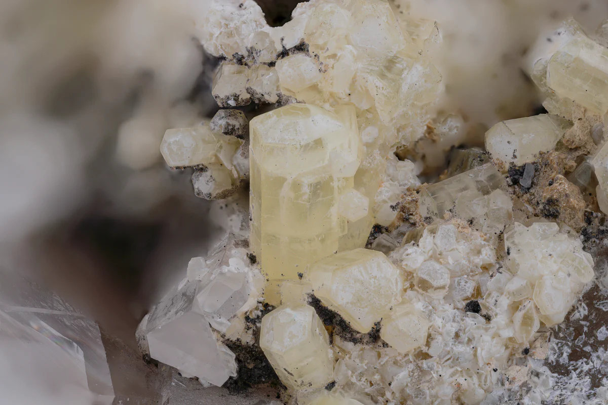 Thaumasite, Calcite