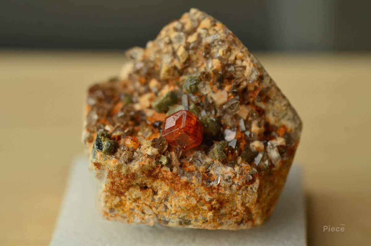 Spessartine, Mica Group, Quartz
