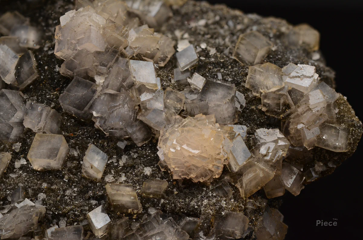 Dolomite, Wolframite