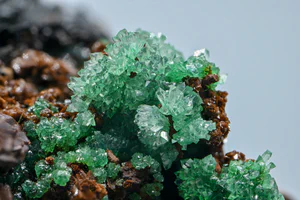 Copper-bearing Adamite