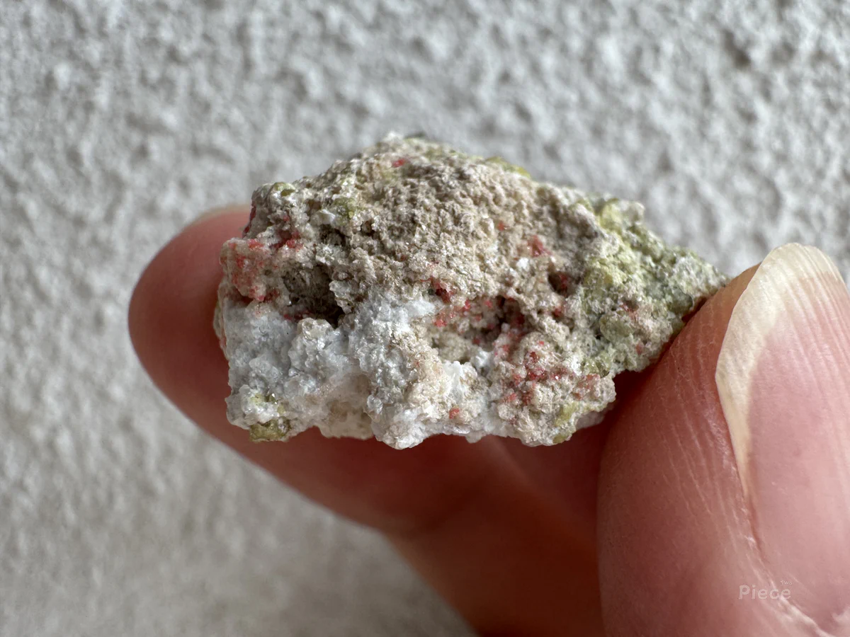 Shijiangshanite, Andradite