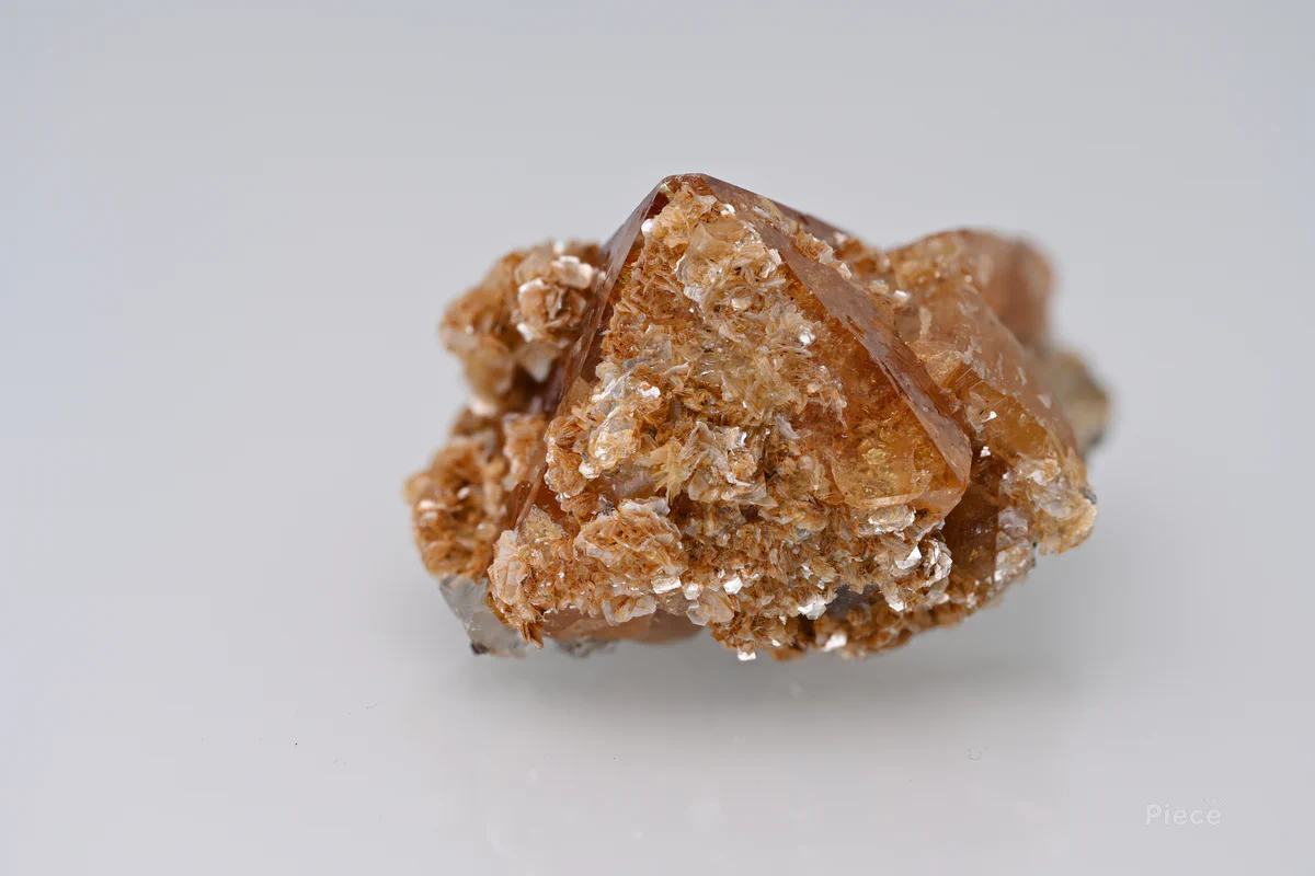 Scheelite, Aquamarine, Mica Group